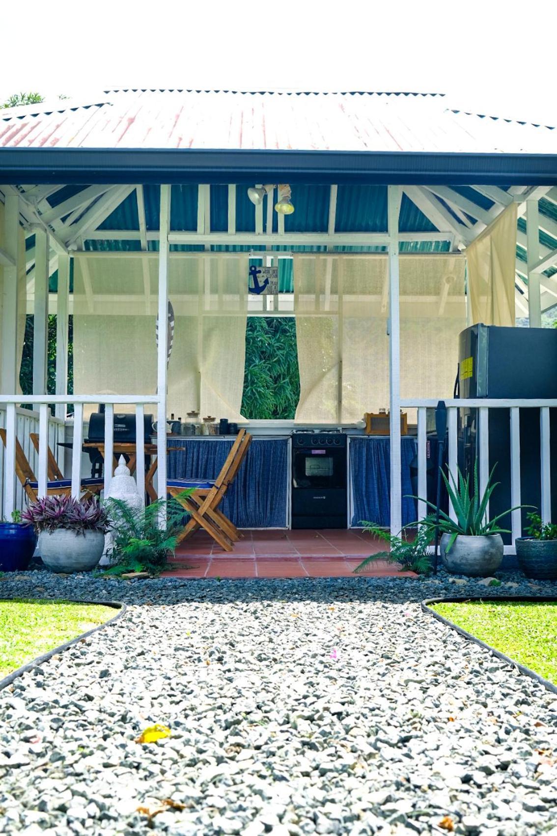Silk Cotton Cottages Parrot Hall Exterior photo